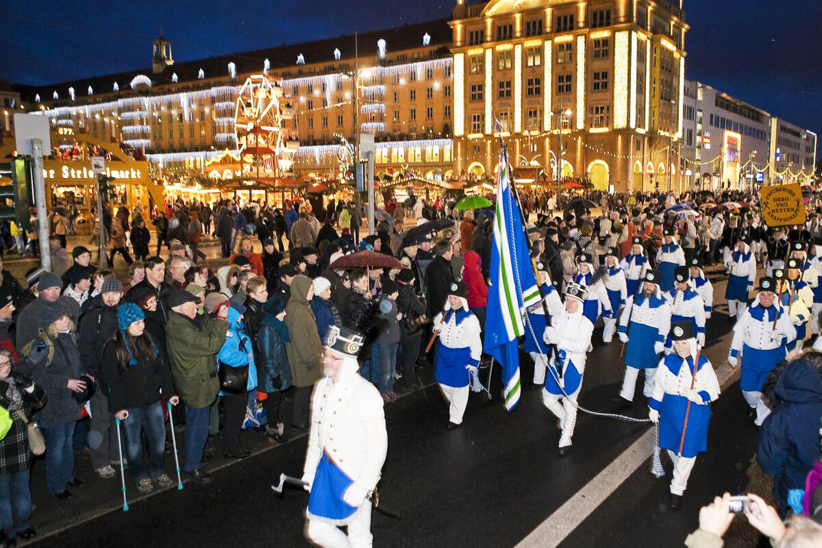Teilnehmer einer Bergparade