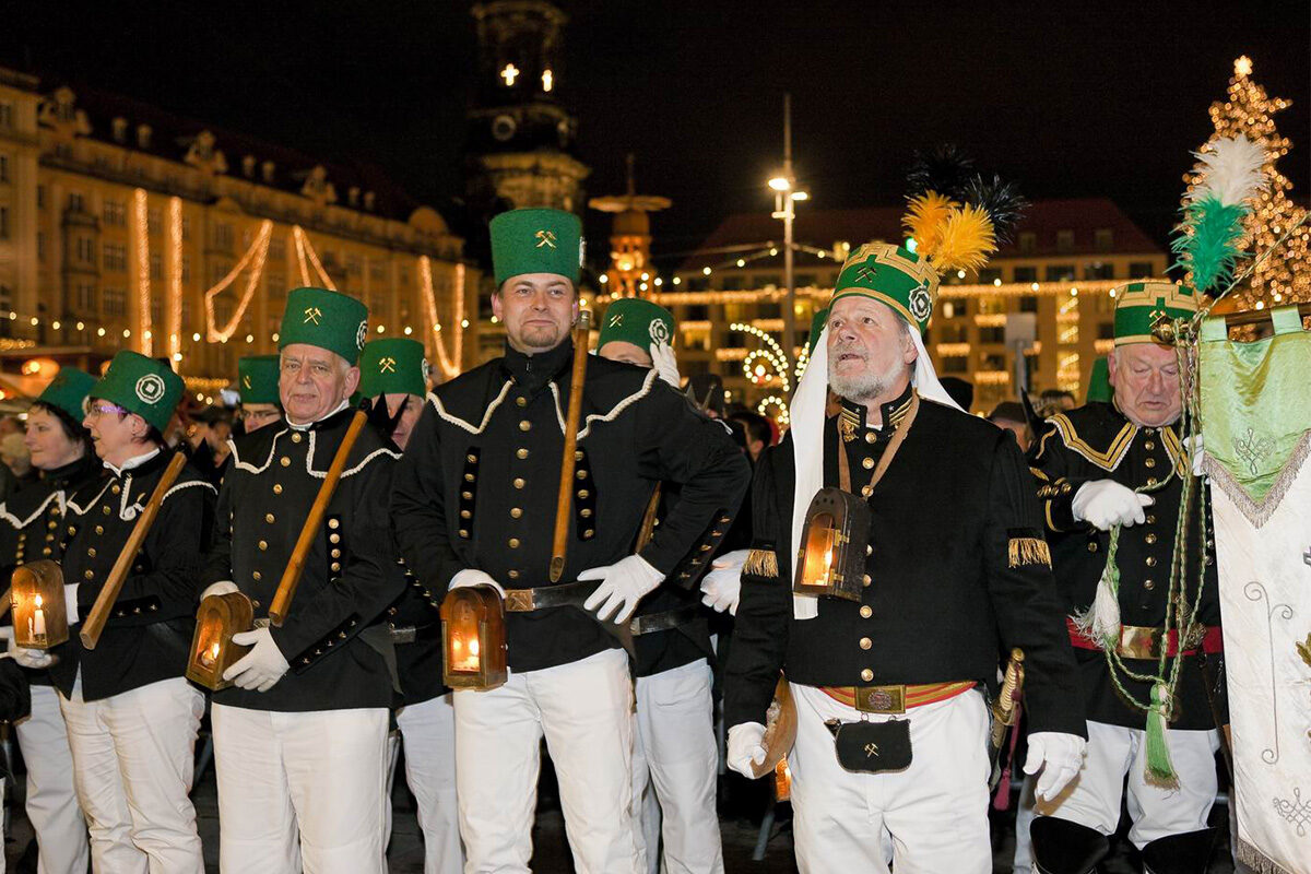 Teilnehmer einer Bergparade